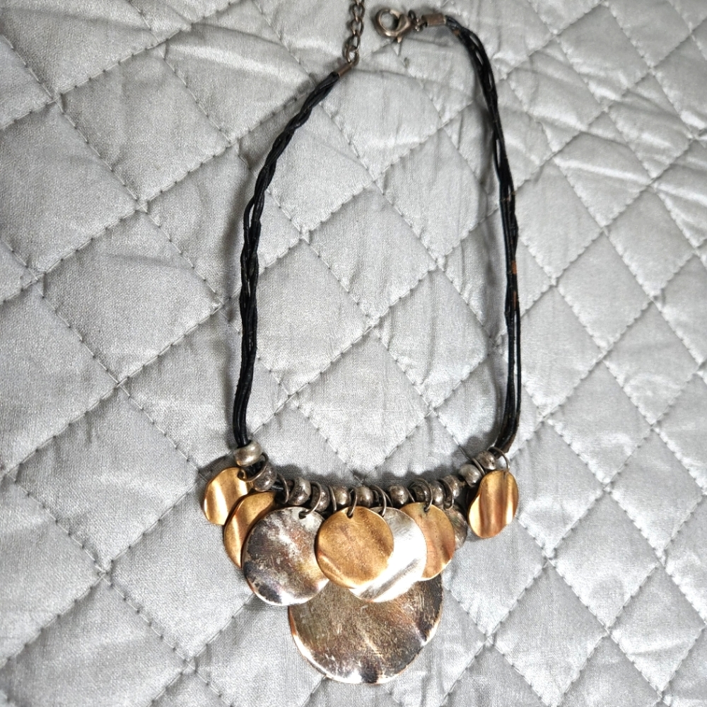 Vintage corded necklace ✨️